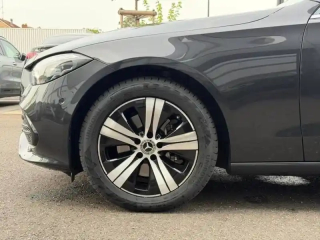 Mercedes Classe C c 220 d berline  avantgarde li — photo 30