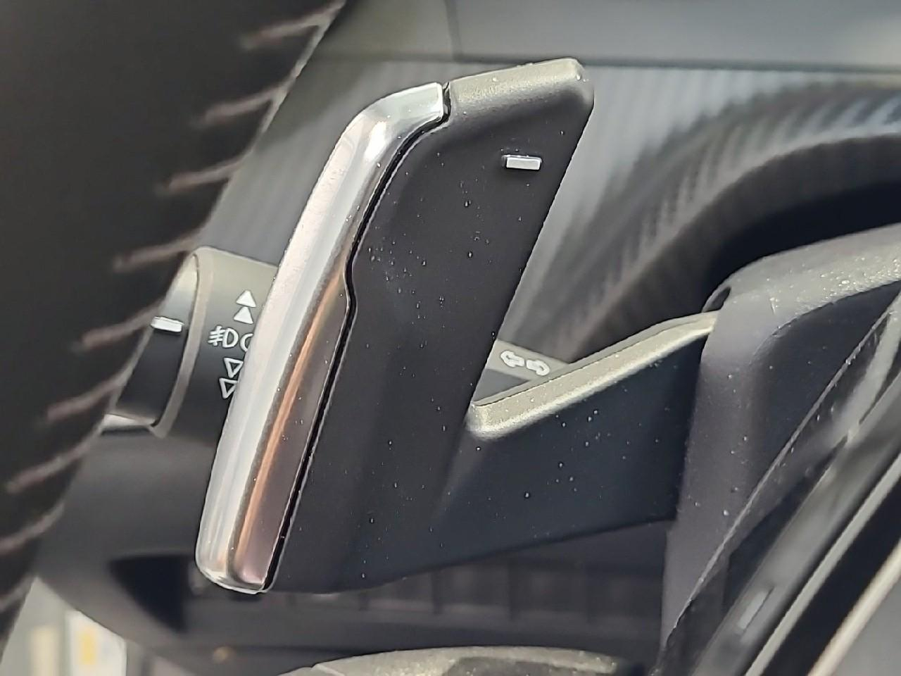 Peugeot 2008 puretech 130 s&s eat8 style — photo 27