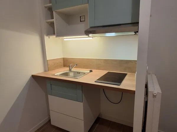 Loue studio 16 m² entièrement rénové - Triangle d'or de Rueil-Malmaison