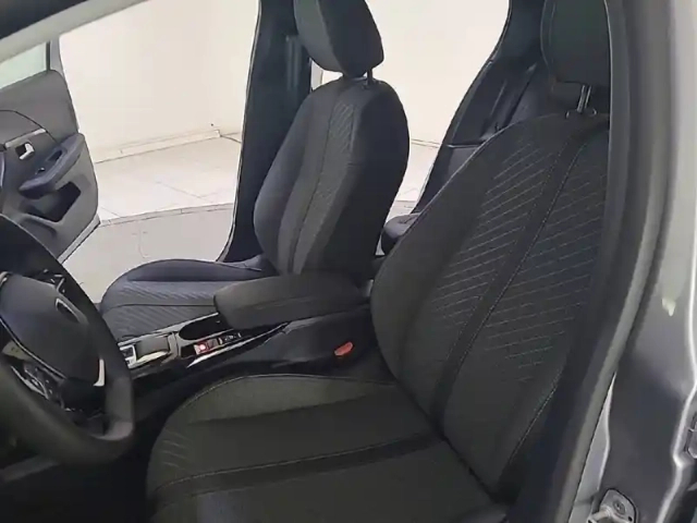 Peugeot 208 hybrid 110 e-dcs6 — photo 5