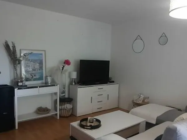 T2 45 m2 avec balcon et place de parking
