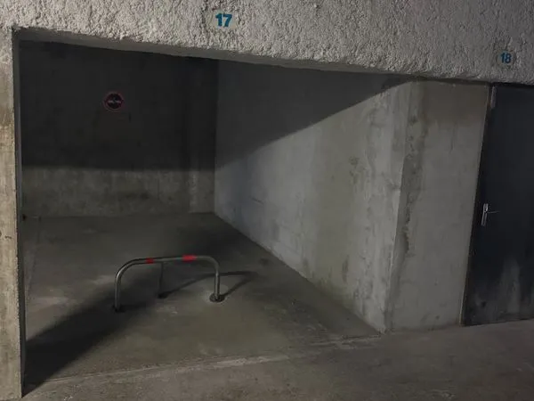 Parking souterrain sécurisé - Douane de Moillesulaz