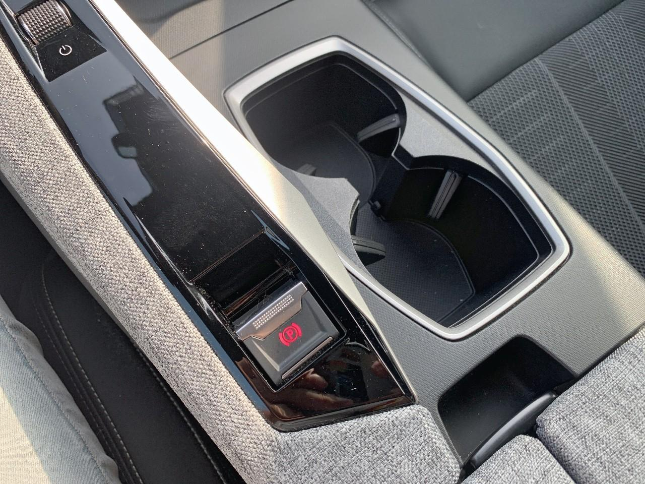 Peugeot 3008 1.2 hybrid 145ch gt e-dcs6 — photo 38