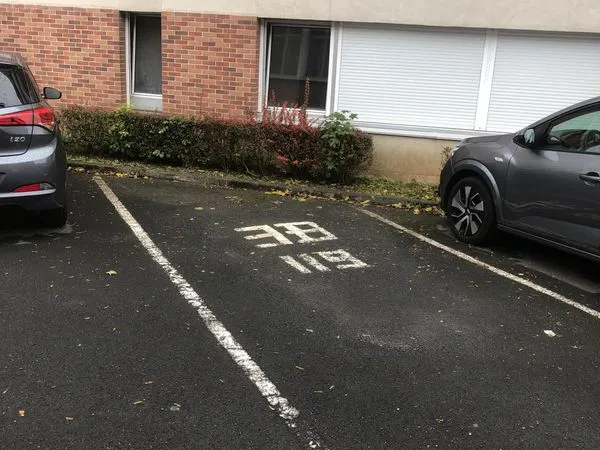 Place parking gare Douai