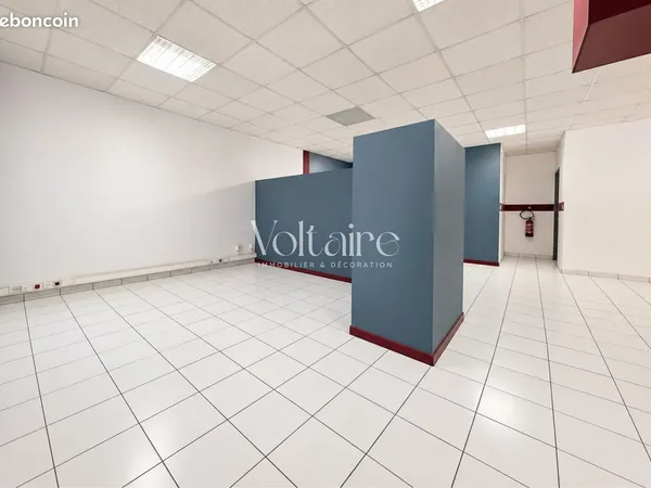 Local 66 m2 - Centre-ville