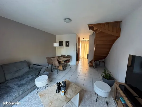 Maison avec jardin privatif dans résidence sécurisée avec piscine
