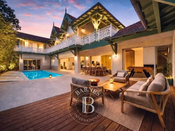 EXCLUSIVITÉ - SOMPTUEUSE VILLA ARCACHONNAISE, AVEC PISCINE ET 5