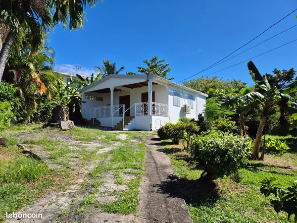 Maison à loué à Bouillante
