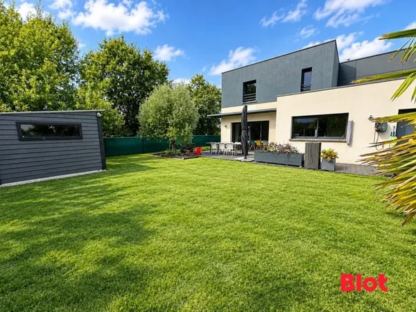 MONTFORT-SUR-MEU - MAISON CONTEMPORAINE DE 150,73 m² - 5 CHAMBRES - DPE A/A - TERRAIN EXPOSÉ SUD