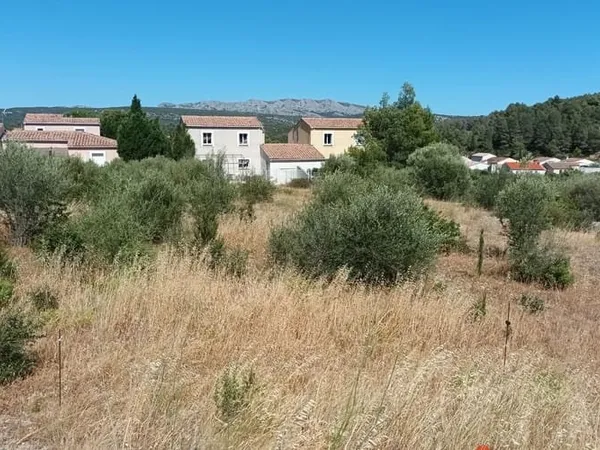 Terrain 1704 m²