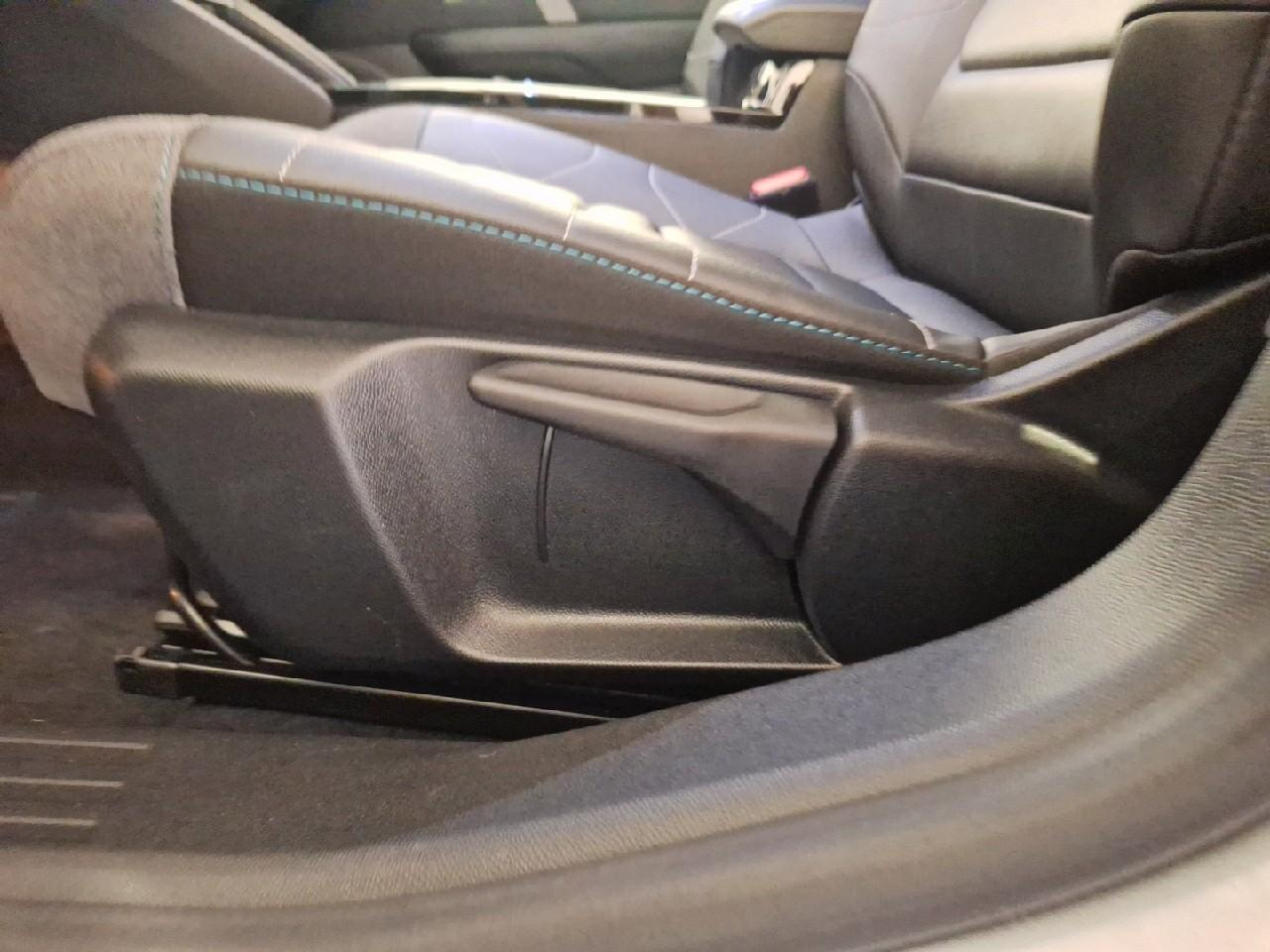 Citroën C4 puretech 130ch s&s shine eat8 — photo 35