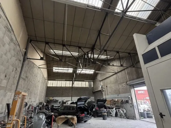 Local commercial 247 m²