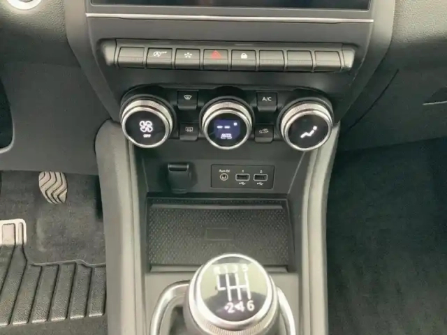 Renault Captur tce 90 intens — photo 13