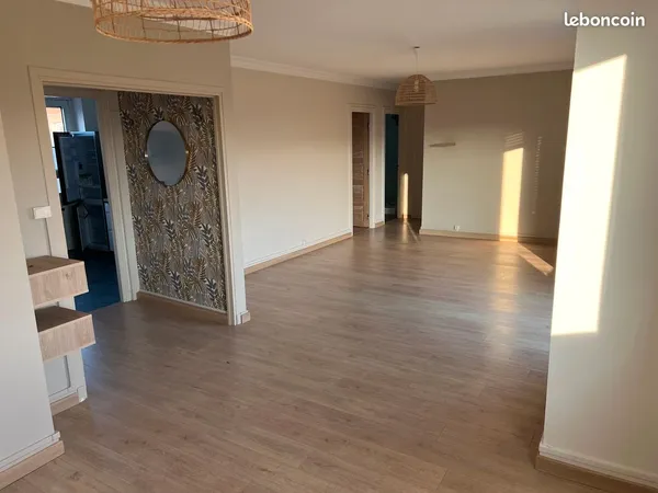 Appartement 80 m² avec balcon - Centre-ville - 2 chambres