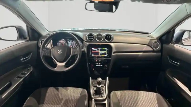 Suzuki Vitara 1.4 boosterjet hybrid — photo 68