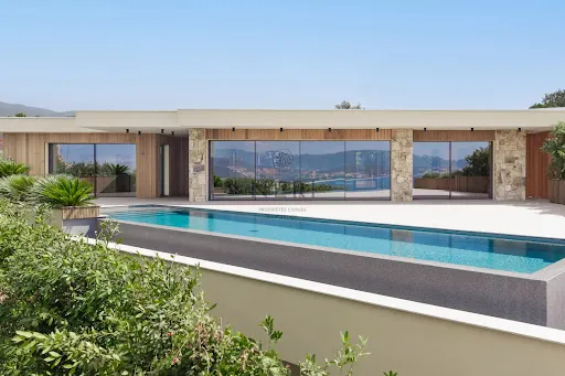 Villa 7 pièces 360 m²