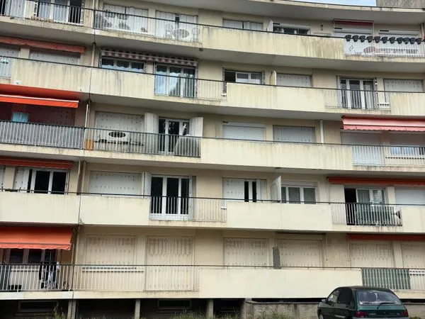 Vend T3 -72 m2 rénové entierement avec garage