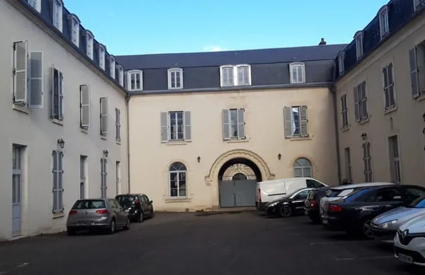 Studio Bourges 1 pièce 27.97 m2
