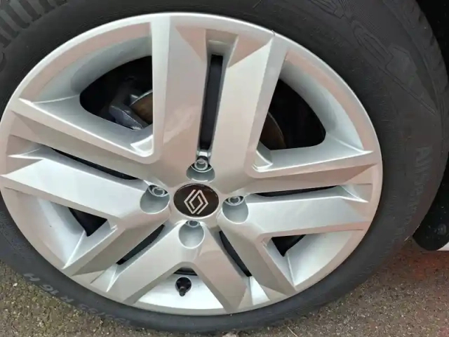 Renault Clio tce 90 ch gsr2 — photo 23