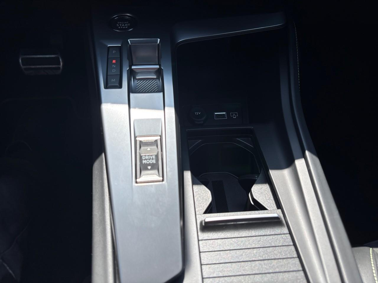 Peugeot 308 1.2 essence 130ch s&s gt eat8 — photo 20