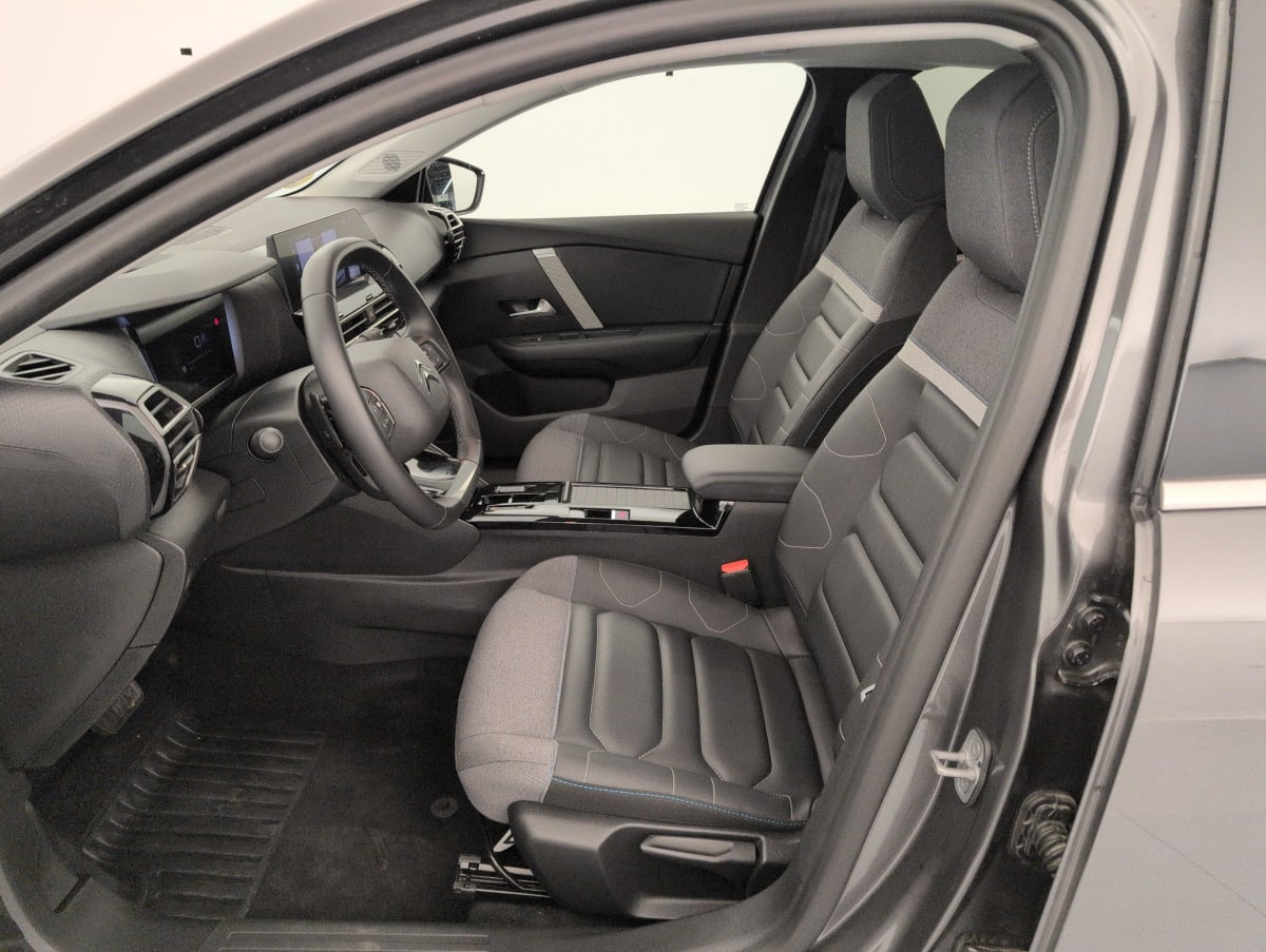 Citroën C4 — photo 16
