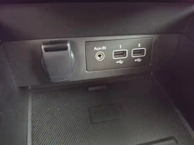 Renault Clio tce 140 — photo 78