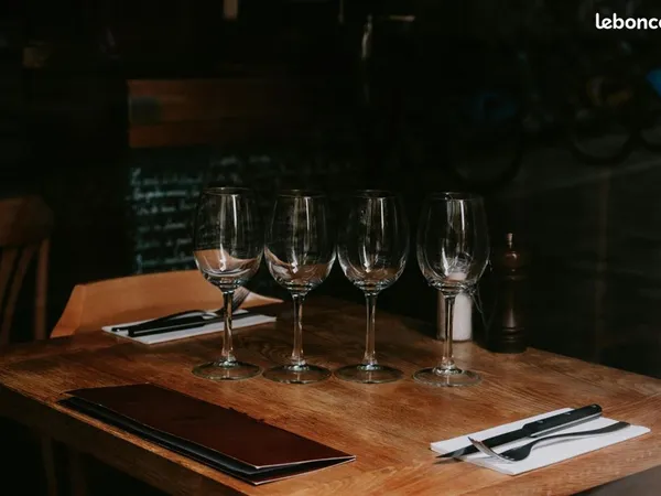 Restaurant 130 m² NEUILLY SUR SEINE