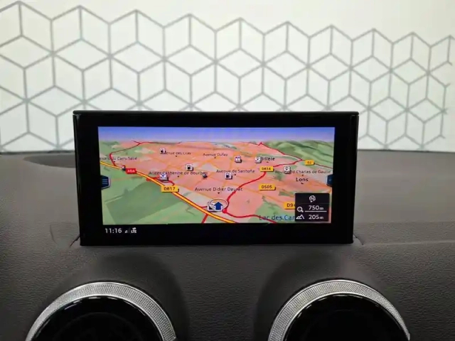 Audi Q2 35 tdi 150 s tronic 7 — photo 18