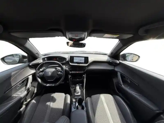 Peugeot 2008 1.2 puretech 130ch s&amp;s gt eat8 — photo 12