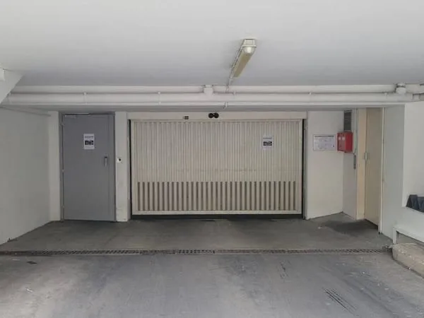 Parking 12 m²