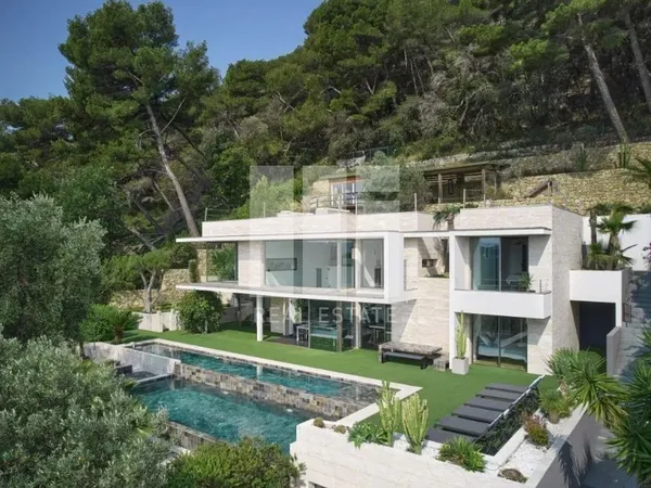 Villa 8 pièces 250 m²