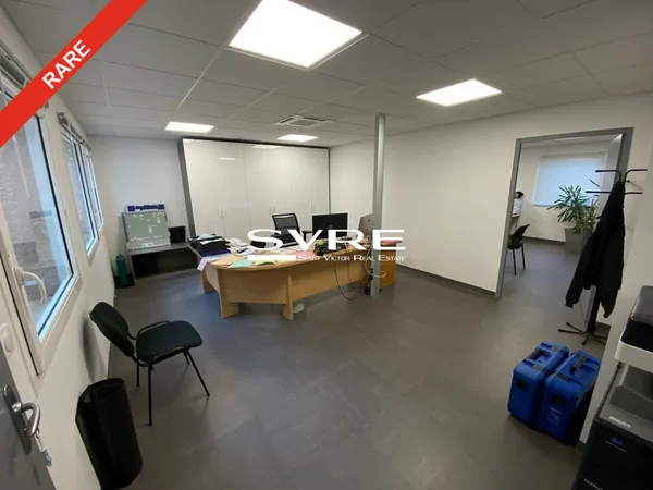 Local industriel 260 m²