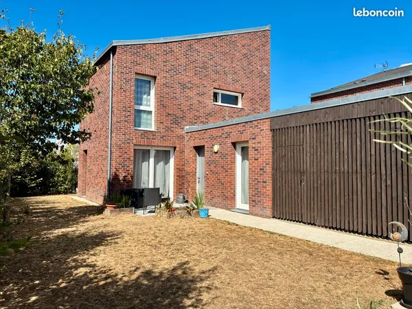Maison récente 80 m² - DPE B, Pompe à chaleur, 4 pièces (3 chambres), Garage et jardin à Vert-Saint-