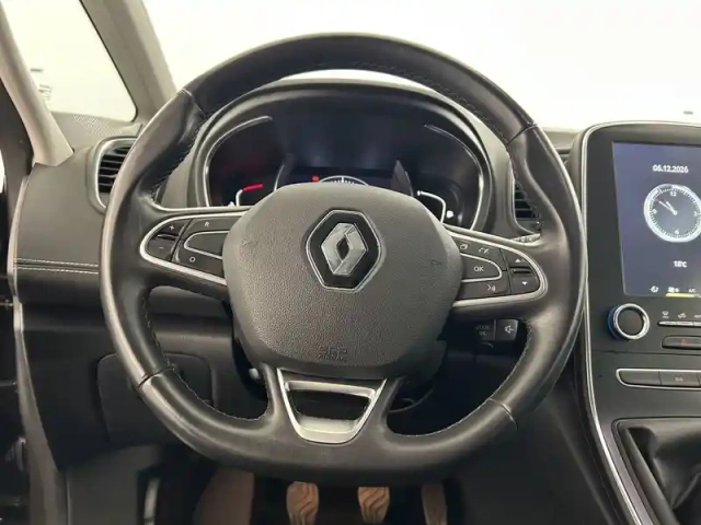 Renault Scenic grand  blue dci 120 — photo 24