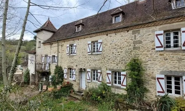 Maison en pierre 8 pièces 236 m²