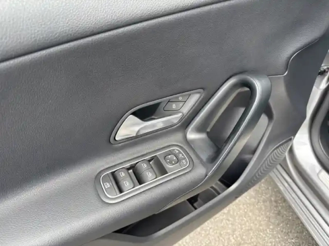 Mercedes Classe A 180 d business line — photo 13