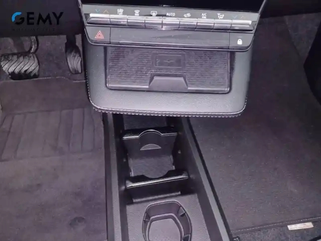 Renault Megane e-tech ev60 220 ch super charge — photo 36