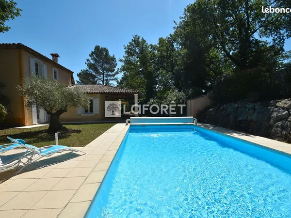 Villa 6 pièces 151 m²
