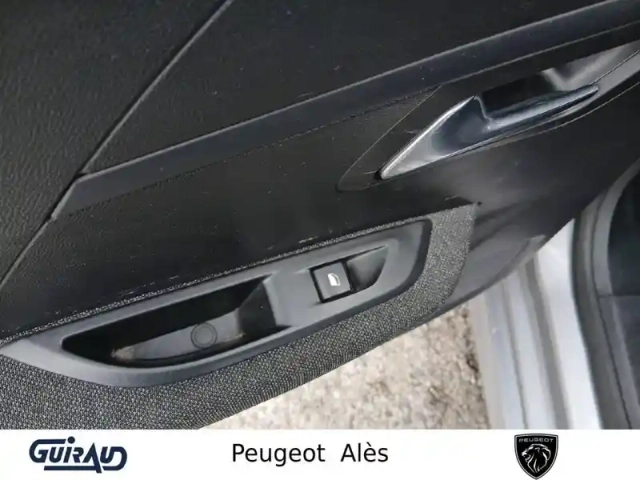 Peugeot 208 electrique 50 kwh 136ch — photo 34