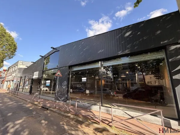 Local commercial 250 m²