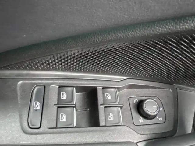 Volkswagen Tiguan 1.5 etsi 150ch dsg7 — photo 18