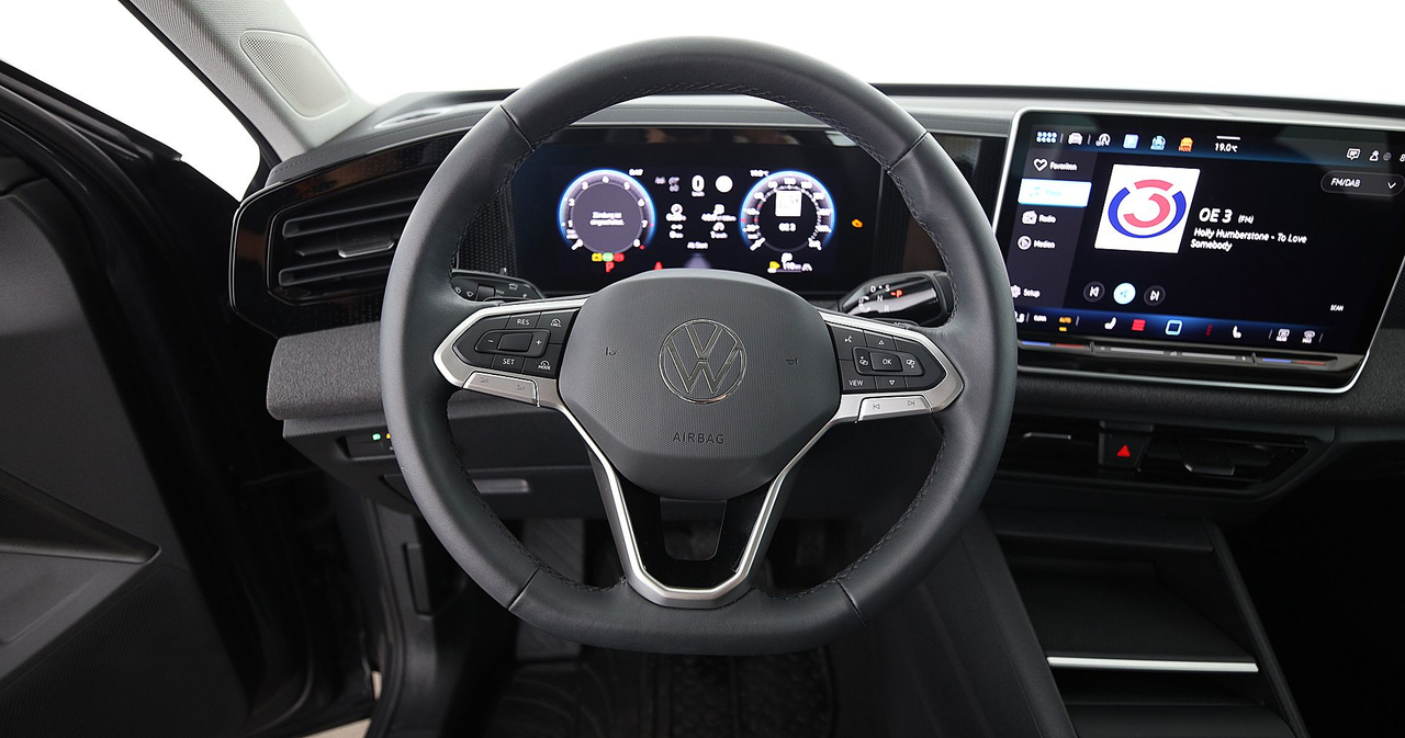 Volkswagen Tiguan — photo 27