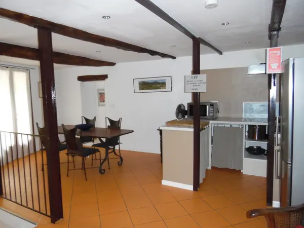 REF 00013 MAISON DE VILLAGE F2 MEUBLE + MEZZANINE SUR DEUX N