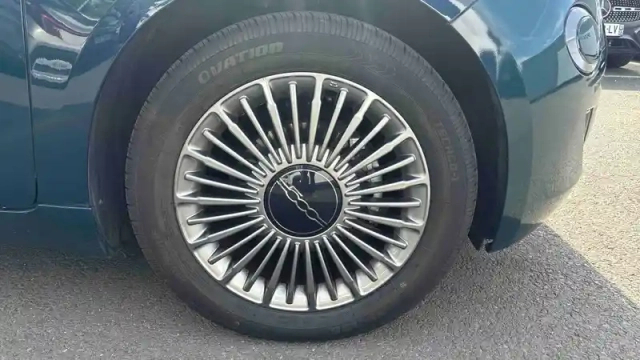 Fiat 500 e 95 ch — photo 18