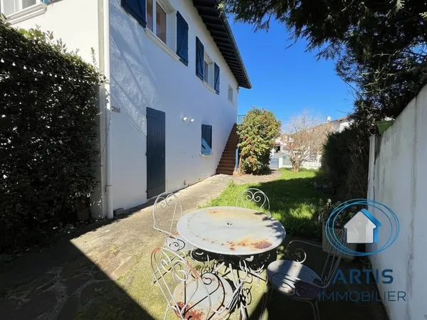 Appartement T7 de 176 m² rénovée, à deux pas du centre.