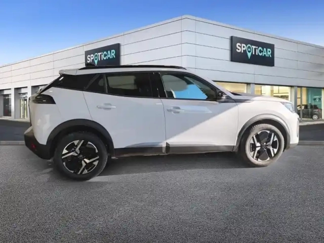 Peugeot 2008 turbo 100 ch bvm6 allure — photo 6