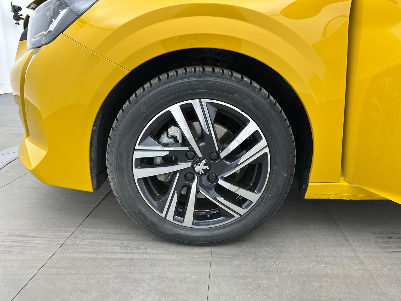 Peugeot 208 puretech 100 s&s bvm6 allure — photo 14
