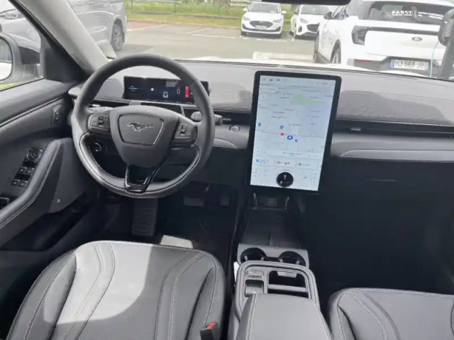 Ford Mustang 268ch standard range 73kwh propulsion — photo 3