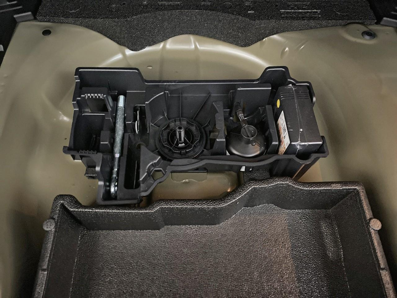 Peugeot 2008 hybrid 145 ch e-dcs6 allure — photo 16