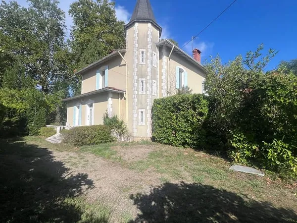 Maison 7 pièces 258 m²
